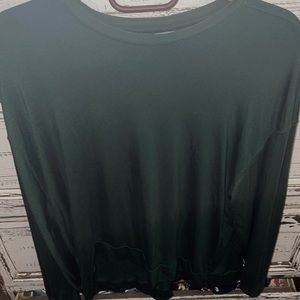NWOT all in motion hunter green long sleeve shirt with knot at bottom size xl